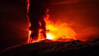 Galápagos está en peligro por erupción de Volcanes [upl. by Myrilla921]