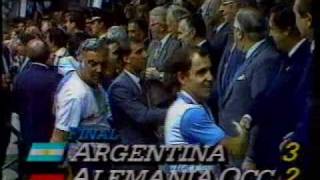 Argentina Campeón del Mundo 1986  Vuelta olímpica  Entrega de la Copa y medallas [upl. by Eaned]