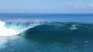 Gilbert Teave Wipeout at Teahupoo [upl. by Iives47]