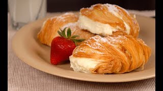 Sfogliatella napoletana un goloso dolce partenopeo della tradizione [upl. by Meaghan]