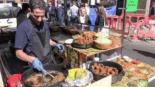 vlogging the best Ramadan nightlife in Mombasa in 2023  street food [upl. by Alenairam247]