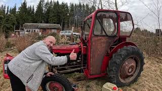 64 år gammel traktor og en 55 år gammel halvsvensker det kan kun gå galt [upl. by Stacy]