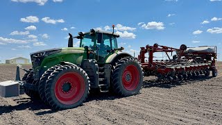 NEW FENDT 1042 Pulling CASE IH Planter [upl. by Stodder]