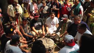 Snake Island Sunday Intertribal Keshena Pow Wow 2014 [upl. by Zina]