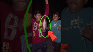 আজকে রাতে পুকুর থেকে খুব বড়ো মাছ 🐟 ধরলাম 😍  minivlog banglavlog [upl. by Staley705]