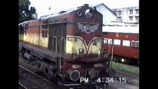 Dieselhauled Paschim Exp Reverses out of Bombay Central Aug 1995 [upl. by Butcher182]