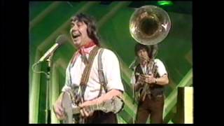 The Wurzels The Combine Harvester 1976 [upl. by Guilbert270]