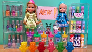 Claires store Elsa and Anna toddlers go shopping  Barbie dolls [upl. by Arrehs]