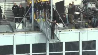 Don 2 Shahrukh khan real stunt [upl. by Dyanna698]