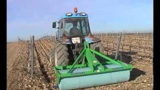 Utilaj Agricol Pentru Vita de Vie  DEMONSTRATIE  NIVELATOR AGRICOL [upl. by Legin]