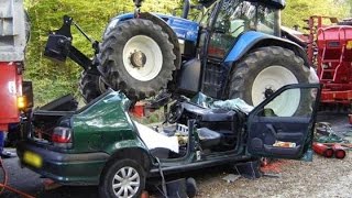 Tractor CRASH UNFALL ACCIDENT amp Maisernte COMPILATION 2014 AGRIbumper system the Tractorbumper [upl. by Almond335]