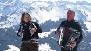 Accordéon et tyrolienne au Snowpark des Gets [upl. by Anirak853]