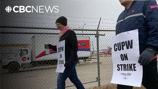 Canada Post workers in Regina Saskatoon hit the picket line [upl. by Rehpotsyrk]