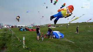 Mehr als 200 Drachenflieger über dem Friesenstrand [upl. by Ffoeg813]