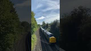 Class 37 thrash it through Pontefract Baghill networkrail railway Trainspotting Class37 Honk ￼ [upl. by Enyaj]