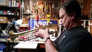 Roger Ingram demonstrates Circular Breathing  Clarkes 1 [upl. by Haymo8]