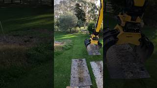 14Ton Digger Across Grass with No Damage  Ground Protection Mats amp Engcon StoneGrab in Action [upl. by Sandi557]