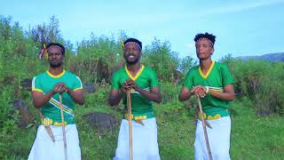 farfataa wagaarii siaa new afan oromo song 2016 [upl. by Elleuqar]