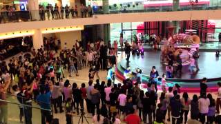 Cant Take My Eyes Off You Flashmob Timothy Sun 孫穎麟 [upl. by Aisats]