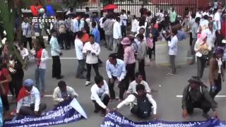 Regional Demonstrators Blocked From Delivering Petition on Human Rights Cambodia news in Khmer [upl. by Aldin95]