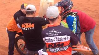 Finke Desert race 2016 Tye Simmonds 2 David Walsh 299 pit fuel stop KTM 500 EXC [upl. by Leitnahs]