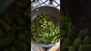 PASTA CON CREMA DI ASPARAGI E SPECK Ricetta dal gusto delicato e sfizioso [upl. by Noivert285]