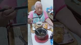 Hapunan ni lola tinapay with sea weeds soup asmr food yum shorts youtube filipinofood [upl. by Hoeve]