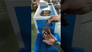 Spin trim rubber parts deflashingdeburringtrimmingtearing machine [upl. by Akiemehs]