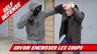 COMMENT ENCAISSER LES COUPS [upl. by Aliuqat]