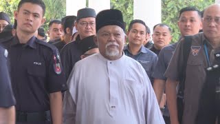 Malaysia charges 22 members of an Islamic business group including its CEO for organized crime [upl. by Anyotal589]