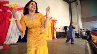 Neelam Gul amp Jahangir Khan Angry On Stage Dance [upl. by Iluj]