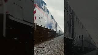 Metra train passes heritage locomotive 405 in wheeling expresstrain railroad railcars [upl. by Cherice]