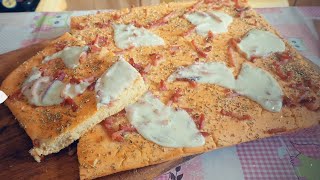 Focaccia di lenticchie con speck e scamorza [upl. by Merkle737]