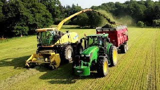 ENSILAGE DHERBE AVEC LE GAEC COMMAULT [upl. by Kinson]