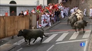 Tercer Encierro Sanfermines 972016  José Escolar [upl. by Ahsram865]