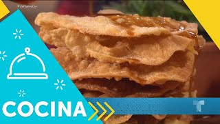 Recetas de cocina Cómo hacer Buñuelos Mexicanos  Un Nuevo Día  Telemundo [upl. by Sibbie847]