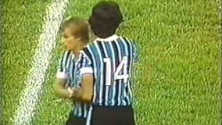 Brasileirão 1981  Final  São Paulo 0 x 1 Grêmio [upl. by Vtarj16]