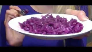 Rotkohl Blaukraut Zubereitung Rezept 22  frischen Rotkohl einfach kochen [upl. by Nimzzaj571]