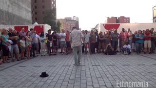 Artiste de rue à Montréal HD • DANSEUR SPECTACULAIRE  Ethnomania [upl. by Llehcor550]