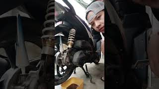 Paano magpalit ng gear oil ng mio i 125 aaamotovlog diy everyone mioi125 [upl. by Brittany]