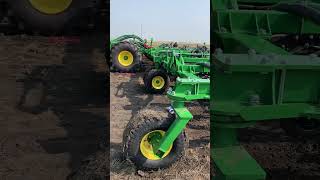 John Deere P670 Precision Air Hoe Drill and C850 Air Cart Walkaround shorts [upl. by Eelarual337]