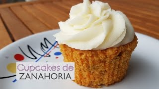 Cupcakes de zanahoria  Frosting o betún de queso crema  Caseros [upl. by Aneed15]