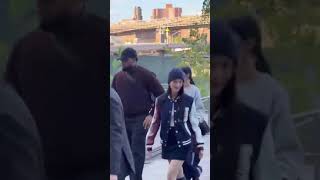 BLACKPINK JISOO walking to the Tommy Hilfiger show for New York Fashion Week [upl. by Narok]