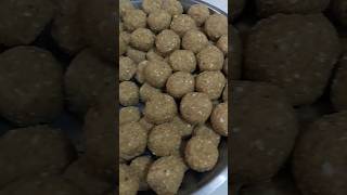 खारीक खोबऱ्याचे लाडु Donkache ladoo marathi recipe  Kharik khobryache ladu in marathi shorts [upl. by Nuahs]