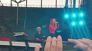 London Grammar „Hey Now“ LIVE Berlin Olympiastadion 10072022 [upl. by Annair]