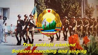 Trec soldații cântând  Soldiers marching and singing Romanian military song [upl. by Haeckel]