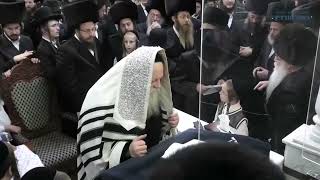 Modzitz Rebbe Introduces His Kaddish Nigun for the Yamim Norain 5783 During 1st Night Selichos [upl. by Anwahsak]