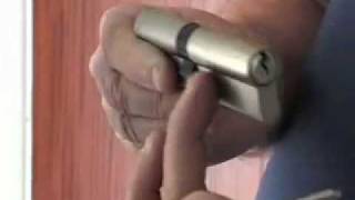 Replacing a uPVC Door Mechanism [upl. by Akere]