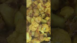 Aloo gobhi ki tasty sabzi  viral  shorts  tasty  easy food [upl. by Gastineau]