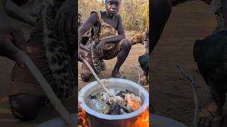 Hadzabe tribe😲 Fantastic cookies lunchtime😋🔥So delicious nutrition foodCulture traditional [upl. by Aronson]